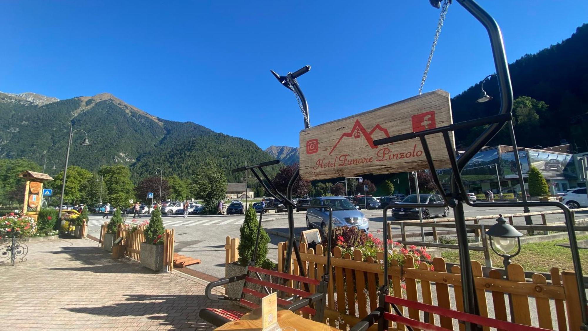 Casteluce Hotel Funivie Pinzolo Ngoại thất bức ảnh