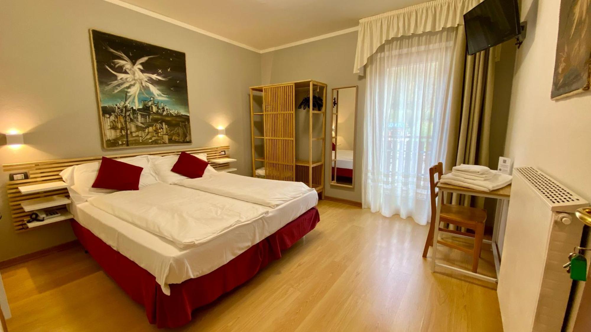 Casteluce Hotel Funivie Pinzolo Ngoại thất bức ảnh